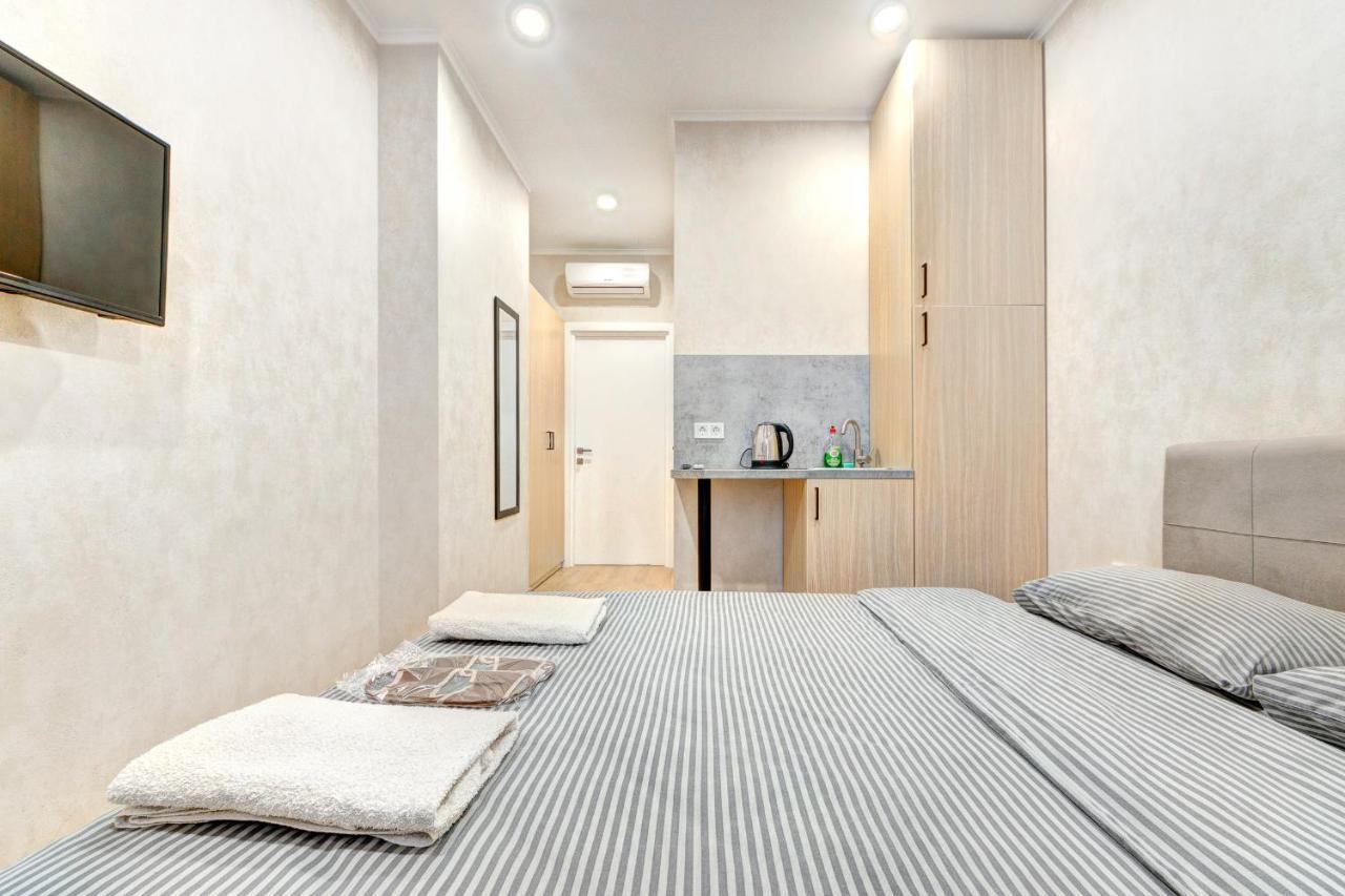 1 Room Apartment Near National Circus Kijów Zewnętrze zdjęcie